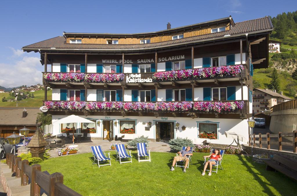 Kristiania Small Dolomites Hotel Selva di Val Gardena Ngoại thất bức ảnh