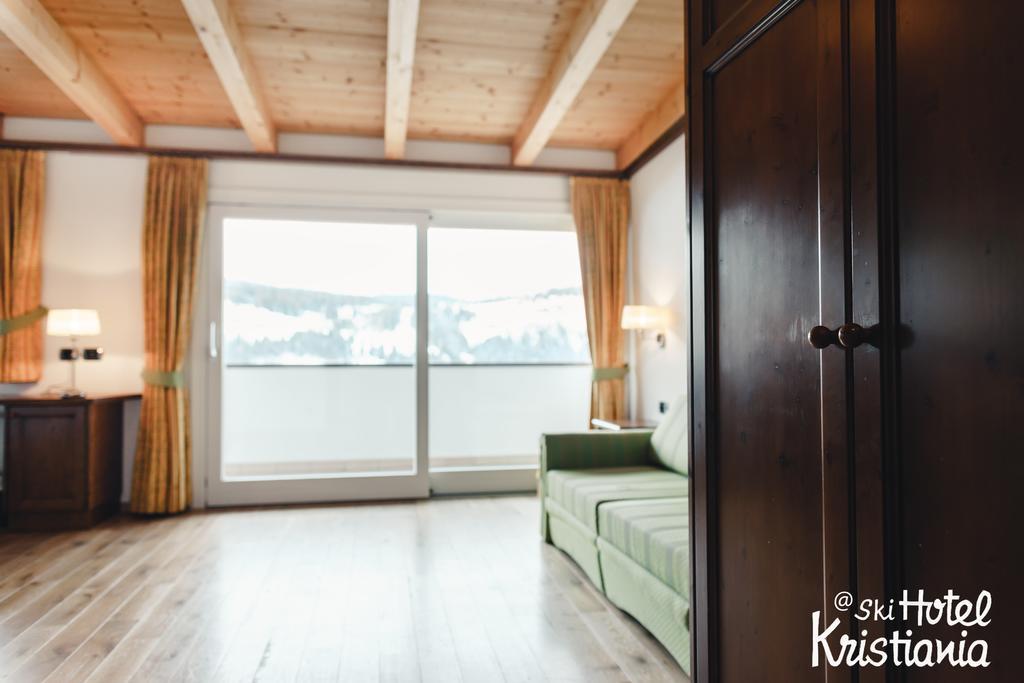 Kristiania Small Dolomites Hotel Selva di Val Gardena Ngoại thất bức ảnh