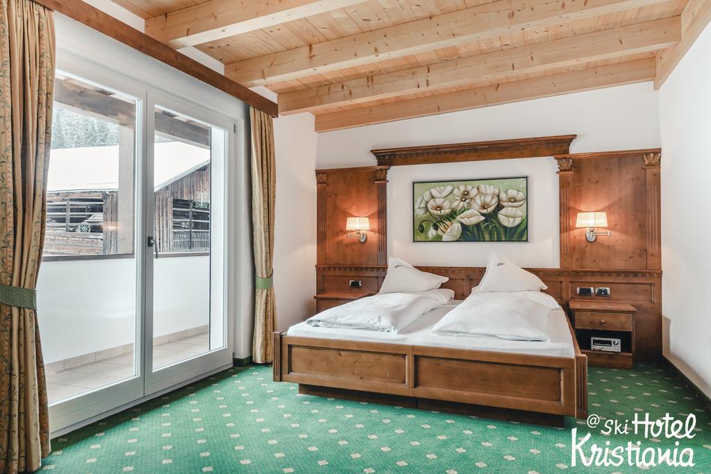 Kristiania Small Dolomites Hotel Selva di Val Gardena Ngoại thất bức ảnh